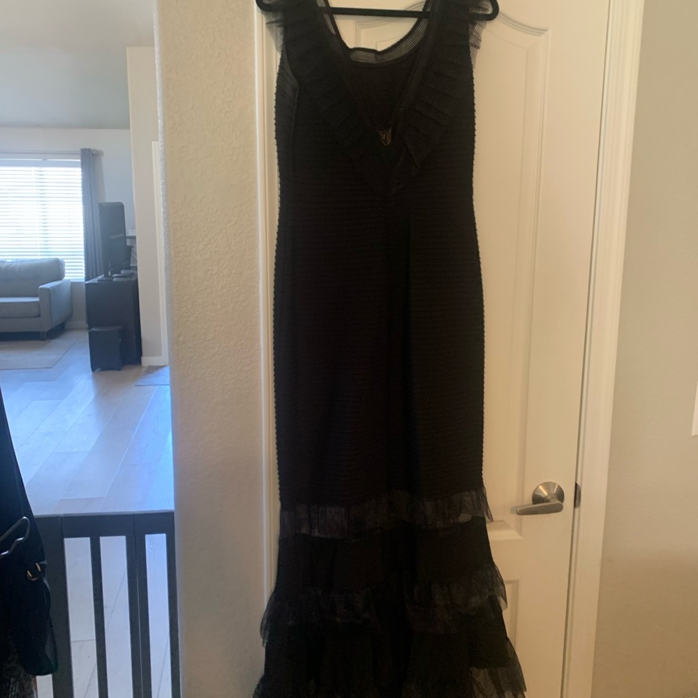 Elegant Black Sleeveless Dress